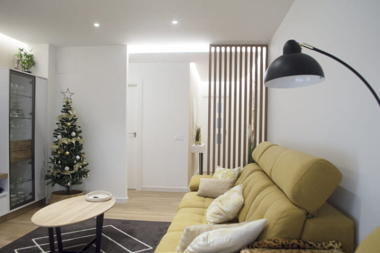 reforma integral orihuela salon detalle lampara