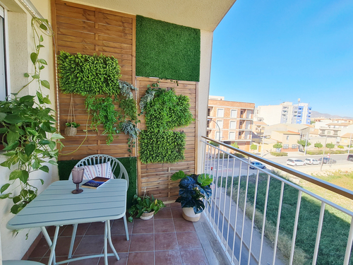 Home staging pared balcon despues