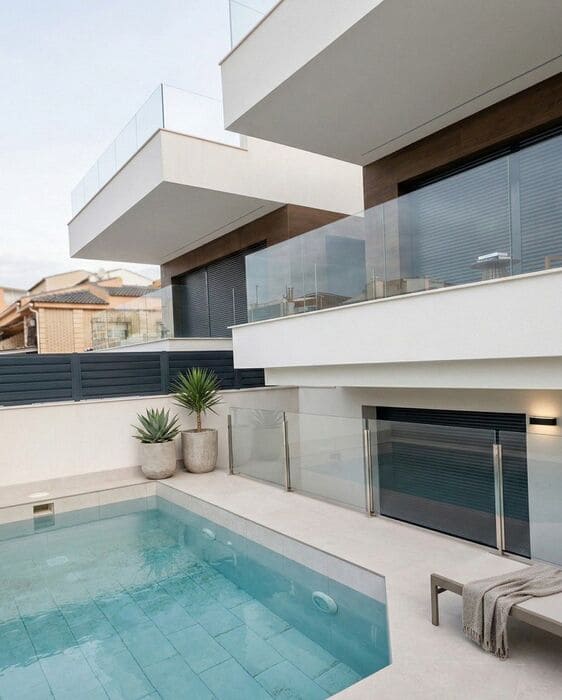 Alemania piscina y balcon