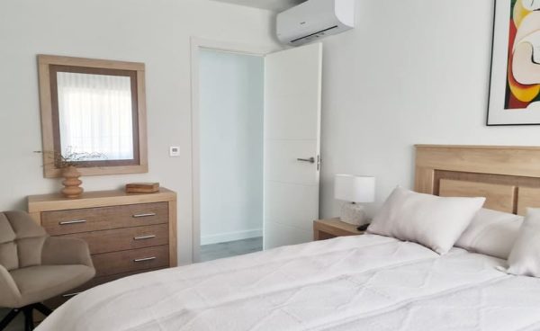 reforma integral torrevieja dormitorio invitados homelybee